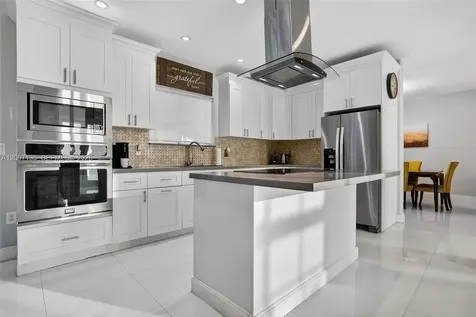5161 SW 159th Court Miami FL 33185