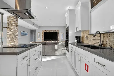 5161 SW 159th Court Miami FL 33185