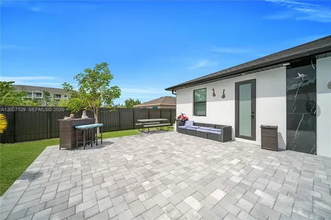 105 S Nelson Road Cape Coral FL 33991