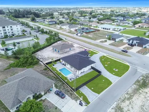 105 S Nelson Road Cape Coral FL 33991
