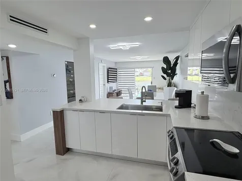 601 SW 113th Way Pembroke Pines FL 33025