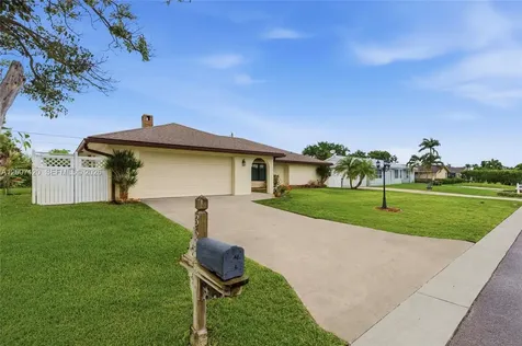 3637 Edgar Avenue Boynton Beach FL 33436