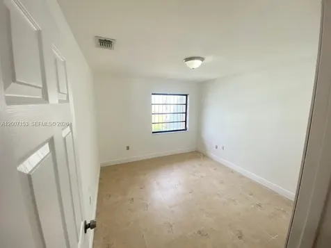 881 W 37th Street Hialeah FL 33012
