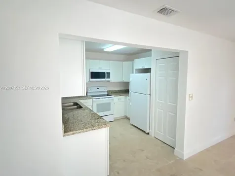 881 W 37th Street Hialeah FL 33012