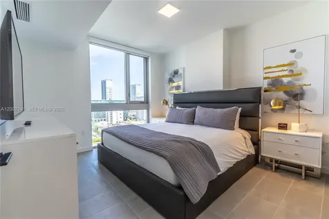 227 NE 2nd Street Miami FL 33132