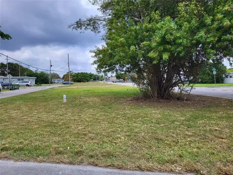 300 SW 6 Street Homestead FL 33030