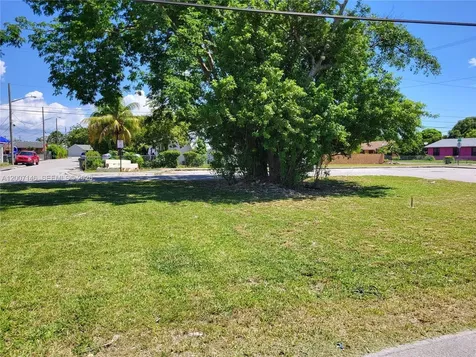 300 SW 6 Street Homestead FL 33030