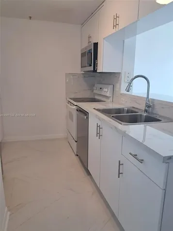 275 NE 18th Street Miami FL 33132
