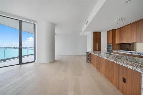 175 SE 25th Road Miami FL 33129