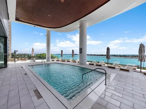 175 SE 25th Road Miami FL 33129