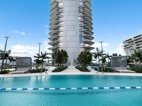 175 SE 25th Road Miami FL 33129