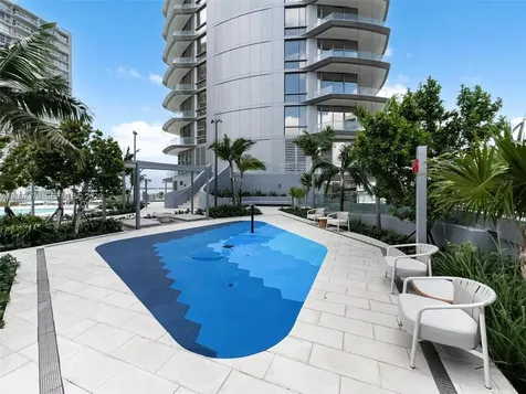 175 SE 25th Road Miami FL 33129