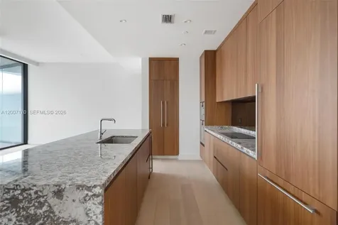 175 SE 25th Road Miami FL 33129