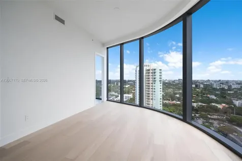 175 SE 25th Road Miami FL 33129