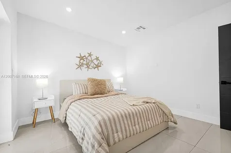 570 NW 48th Street Miami FL 33127