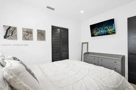 570 NW 48th Street Miami FL 33127