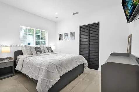 570 NW 48th Street Miami FL 33127