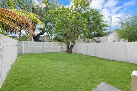 570 NW 48th Street Miami FL 33127