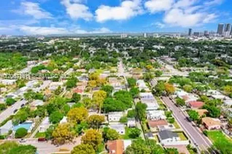 570 NW 48th Street Miami FL 33127