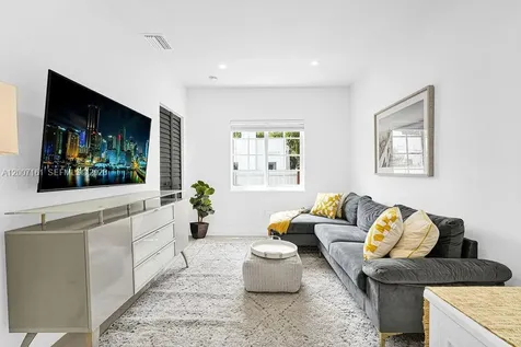 570 NW 48th Street Miami FL 33127