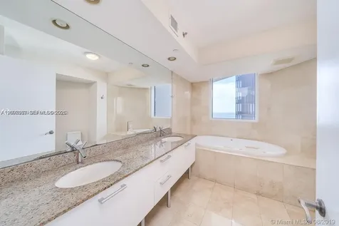 17201 Collins Avenue Sunny Isles Beach FL 33160