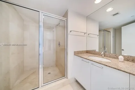 17201 Collins Avenue Sunny Isles Beach FL 33160