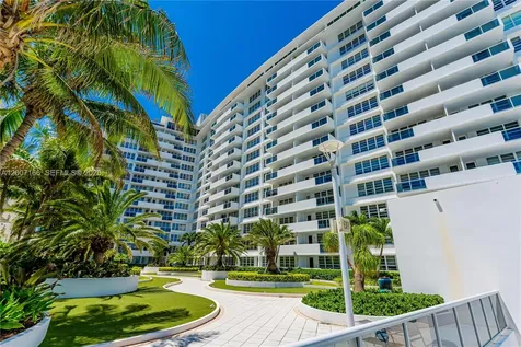100 Lincoln Road Miami Beach FL 33139