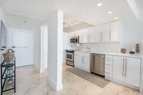 100 Lincoln Road Miami Beach FL 33139