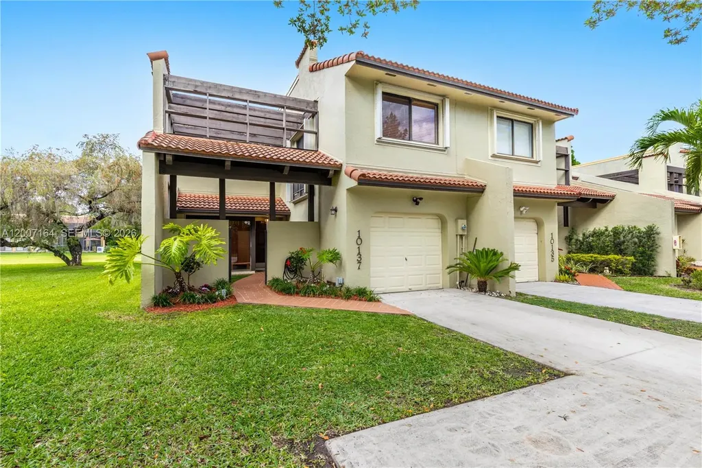 10137 Costa Del Sol Boulevard Doral FL 33178