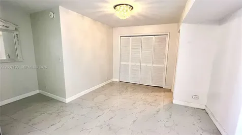 6039 Collins Avenue Miami Beach FL 33140