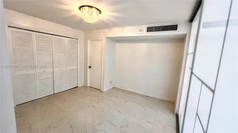 6039 Collins Avenue Miami Beach FL 33140