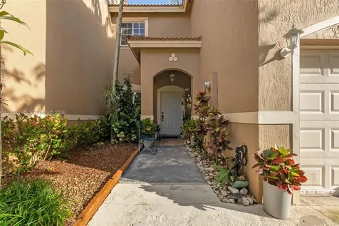 8546 SW 214th Way Cutler Bay FL 33189
