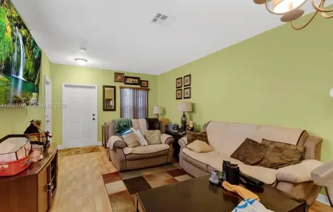 8546 SW 214th Way Cutler Bay FL 33189