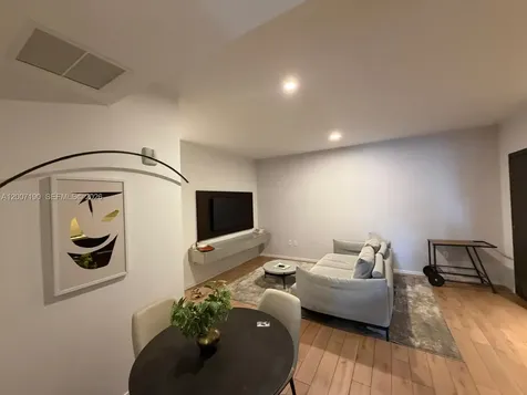 398 NE 5th Street Miami FL 33132