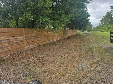 820 & 830 S Jasmine Street Clewiston FL 33440