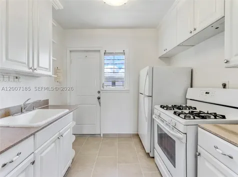 7407 Byron Avenue Miami Beach FL 33141