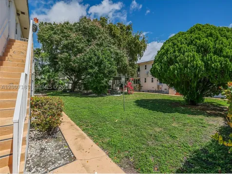 7407 Byron Avenue Miami Beach FL 33141