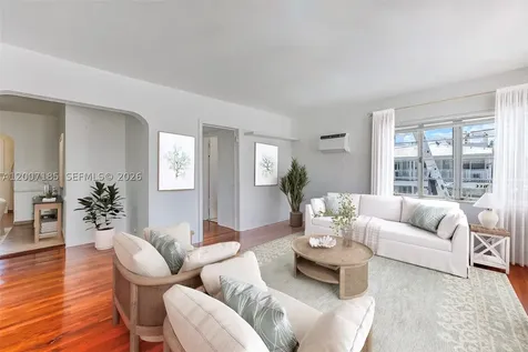 7407 Byron Avenue Miami Beach FL 33141