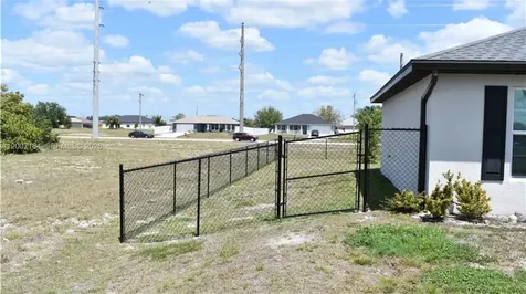 117 23rd Terrace Cape Coral FL 33993