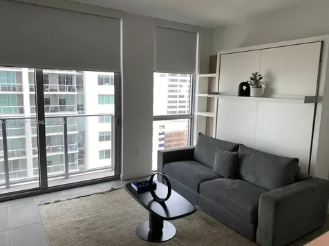 227 NE 2nd Street Miami FL 33132