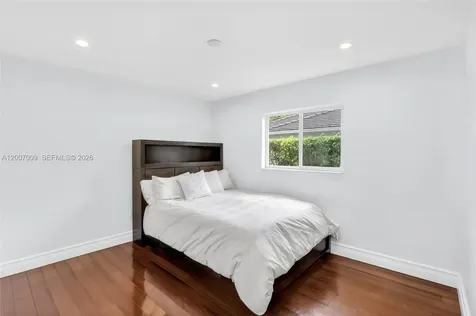 5106 S Le Jeune Road Coral Gables FL 33146