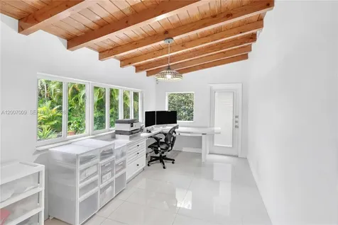 5106 S Le Jeune Road Coral Gables FL 33146