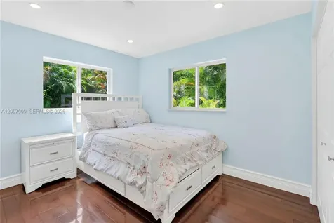 5106 S Le Jeune Road Coral Gables FL 33146