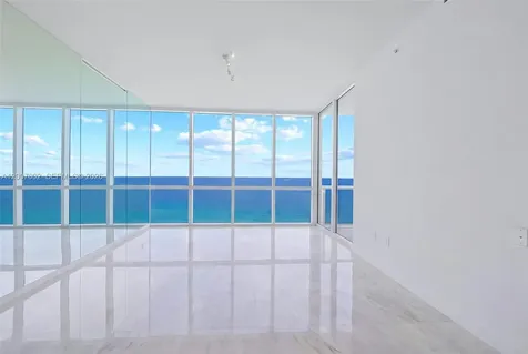 100 S Pointe Drive Miami Beach FL 33139