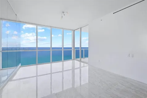 100 S Pointe Drive Miami Beach FL 33139