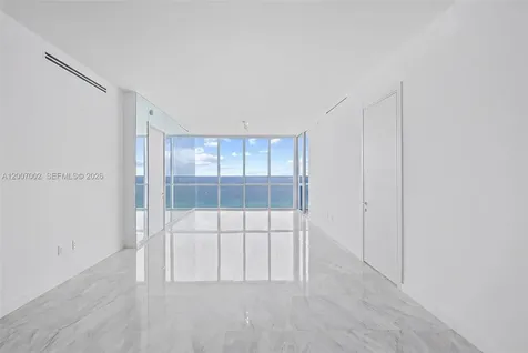 100 S Pointe Drive Miami Beach FL 33139