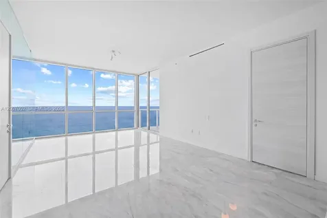 100 S Pointe Drive Miami Beach FL 33139