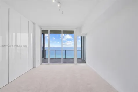 100 S Pointe Drive Miami Beach FL 33139