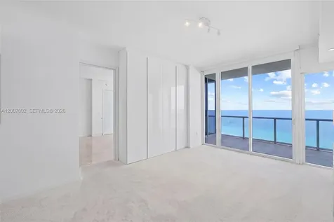 100 S Pointe Drive Miami Beach FL 33139