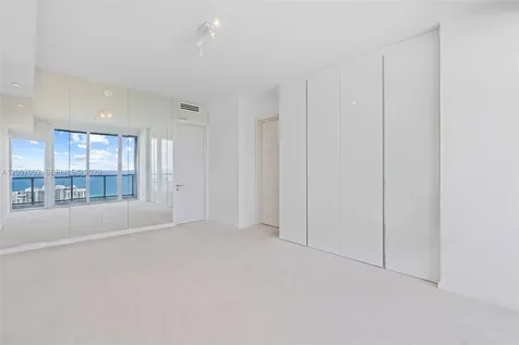 100 S Pointe Drive Miami Beach FL 33139